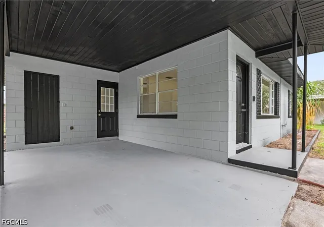 Photo 3 of Single family home for sale at 2012 Helms Ave, Leesburg, FL 34748 | MLS# 2026035614 | Listing updated on 2026-09-03