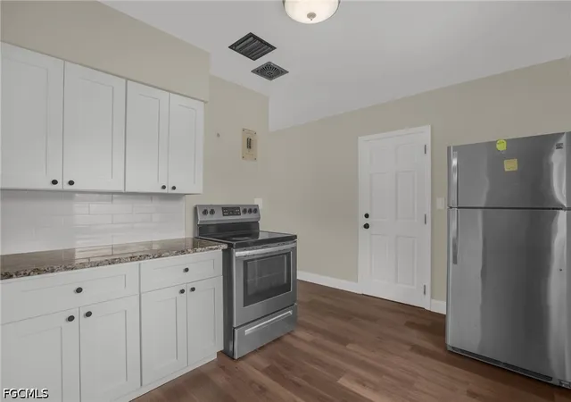 Photo 4 of Single family home for sale at 2012 Helms Ave, Leesburg, FL 34748 | MLS# 2026035614 | Listing updated on 2026-09-03