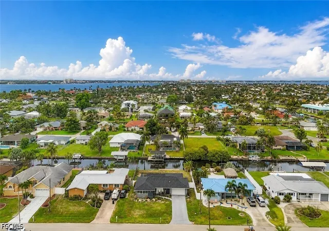 Photo 2 of Single family home for sale at 1428 Vendome Ct, Cape Coral, FL 33904 | MLS# 2026035626 | Listing updated on 2026-09-07