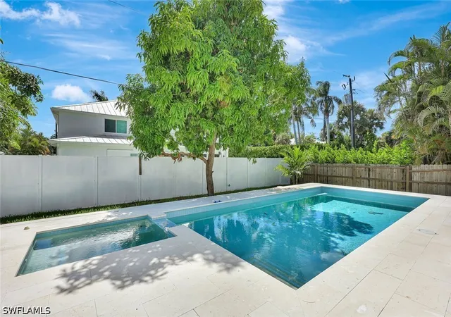 Photo 2 of Single family home for sale at 1248 13th Ave N, Naples, FL 34102 | MLS# 226030372 | Listing updated on 2026-09-16