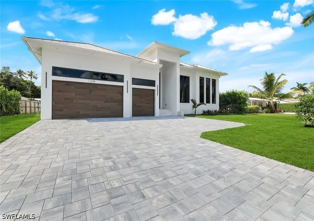 Photo 3 of Single family home for sale at 1248 13Th Ave N, Naples, FL 34102 | MLS# 226030372 | Listing updated on 2026-09-16