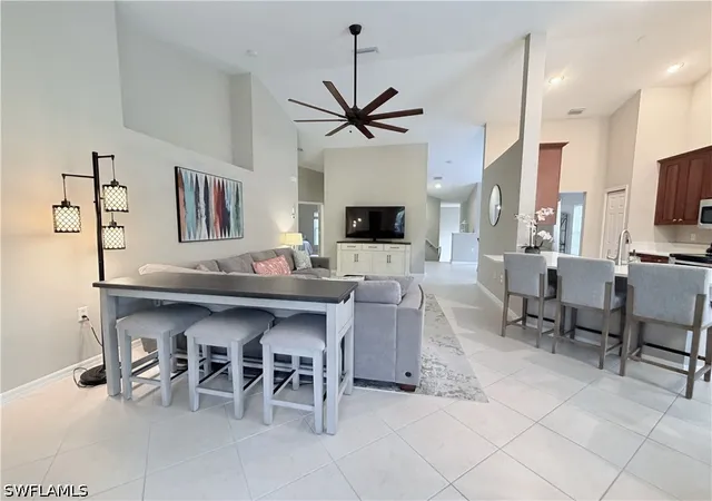 Listing Photo 4 - Condo for sale in building located at 6345 Lexington Ct, Naples, FL 34110 - Unit #201