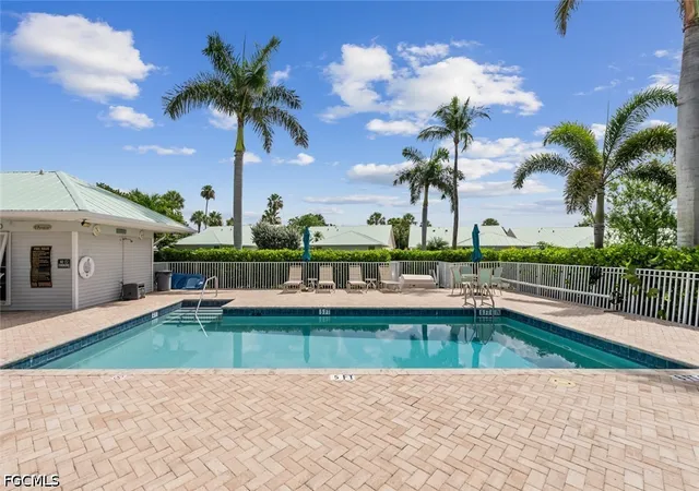 Photo 3 of Single family home for sale at 14608 Sagamore Ct, Fort Myers, FL 33908 | MLS# 2026035687 | Listing updated on 2026-10-06