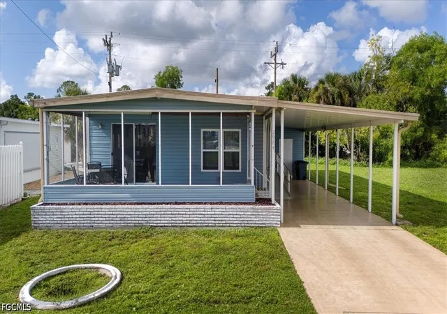 Photo 1 of Sale Pending at 2984 Longview Ln, North Fort Myers, FL 33917 | MLS# 2026035694 | Listing updated on 2026-09-03