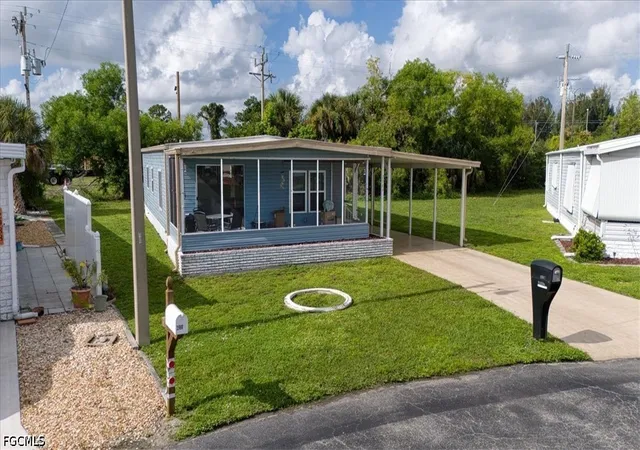 Photo 2 of Sale Pending at 2984 Longview Ln, North Fort Myers, FL 33917 | MLS# 2026035694 | Listing updated on 2026-09-03