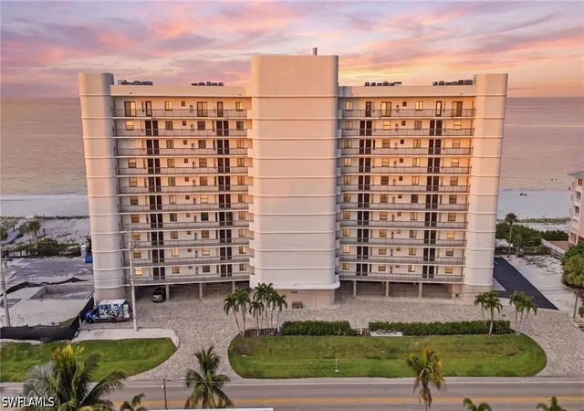 Listing Photo 2 - Condo for sale in building located at 26300 Hickory Blvd, Bonita Springs, FL 34134 - Unit #1001