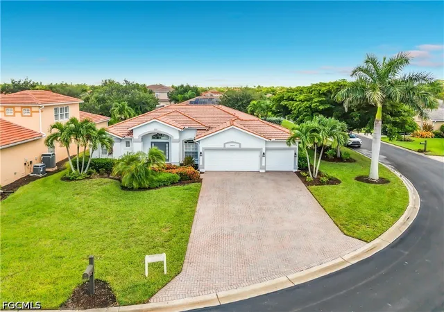 Photo 3 of Single family home for sale at 16055 Cutters Ct, Fort Myers, FL 33908 | MLS# 2026035700 | Listing updated on 2026-09-01