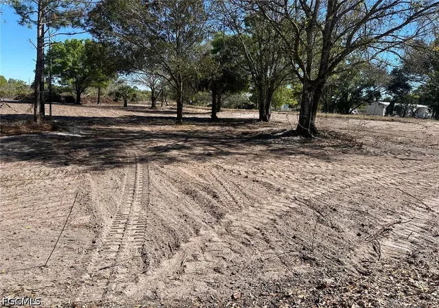 Photo 1 of Land for sale at 385 S Utopia St, Clewiston, FL 33440 | MLS# 2026035734 | Listing updated on 2026-09-07