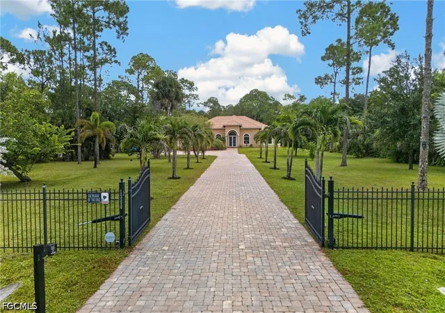Photo 3 of Sale Pending at 1360 29th St Sw, Naples, FL 34117 | MLS# 2026035746 | Listing updated on 2026-09-05