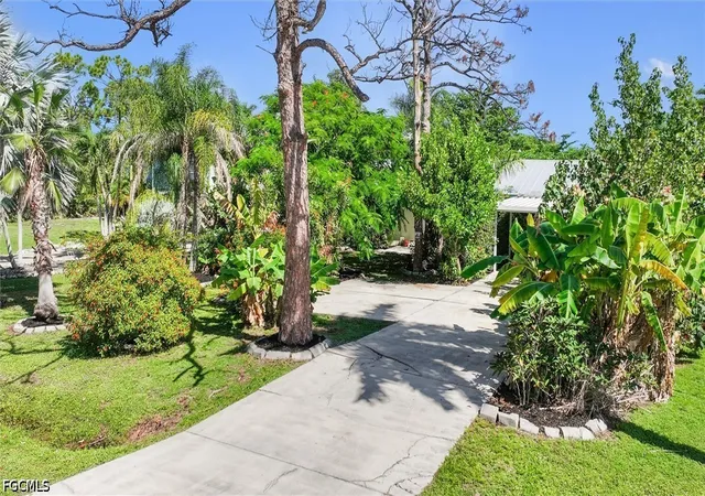 Photo 2 of Single family home for sale at 3680 Mango St, Saint James City, FL 33956 | MLS# 2026035749 | Listing updated on 2026-10-17