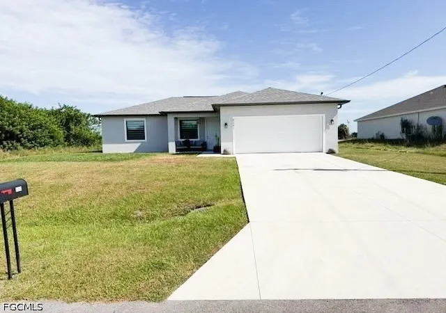 Photo 1 of Single family home for sale at 8041 Sherwood Cir, Labelle, FL 33935 | MLS# 2026035763 | Listing updated on 2026-09-22