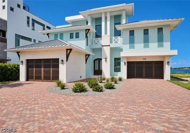 Photo 3 of Single family home for sale at 938 San Carlos Dr, Fort Myers Beach, FL 33931 | MLS# 2026035771 | Listing updated on 2026-09-05
