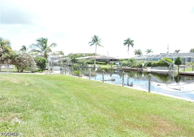 Photo 3 of Single family home for sale at 6401 Plumosa Ave, Fort Myers, FL 33908 | MLS# 2026035789 | Listing updated on 2026-09-02