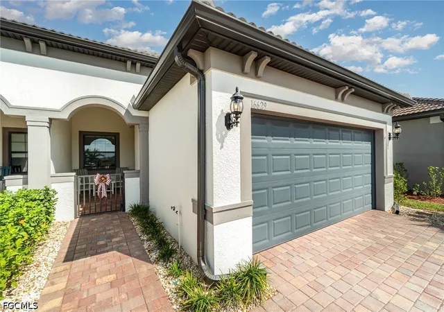 Photo 1 of Townhouse for sale at 16629 Rolling Rock Blvd, Alva, FL 33920 | MLS# 2026035799 | Listing updated on 2026-09-06