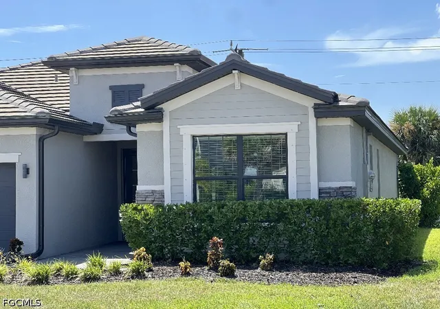 Photo 2 of Sale Pending at 11368 Canopy Loop, Fort Myers, FL 33913 | MLS# 2026035864 | Listing updated on 2026-10-06
