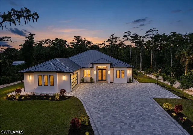 Single family home for sale at 533 6Th St Se, Naples, FL 34117 | MLS# 226029481