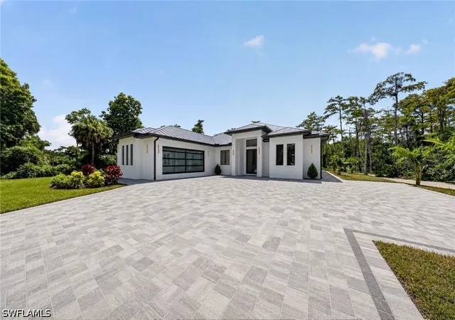 Photo 1 of Single family home for sale at 533 6Th St Se, Naples, FL 34117 | MLS# 226029481 | Listing updated on 2026-10-06