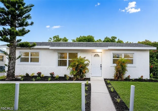 Single family home for sale at 1770 N Markley Ct, Fort Myers, FL 33916 | MLS# 2026035878