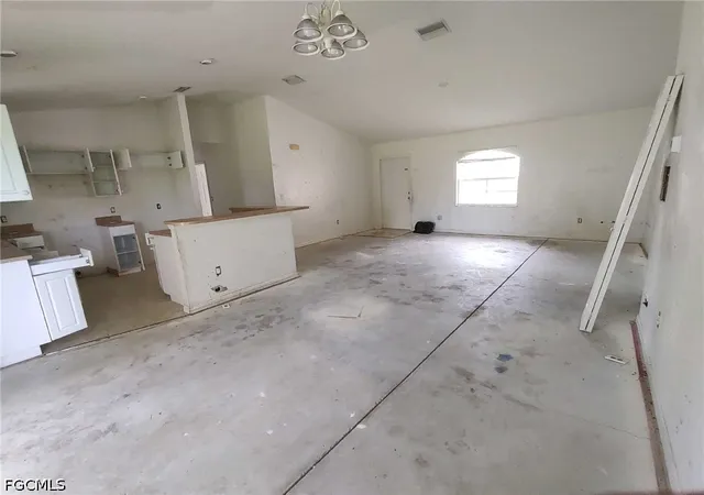 Photo 2 of Single family home for sale at 3125 74th St W, Lehigh Acres, FL 33971 | MLS# 2026035895 | Listing updated on 2026-09-18