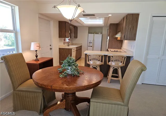 Photo 4 of Single family home for sale at 915 North St, Fort Myers Beach, FL 33931 | MLS# 2026035905 | Listing updated on 2026-09-03