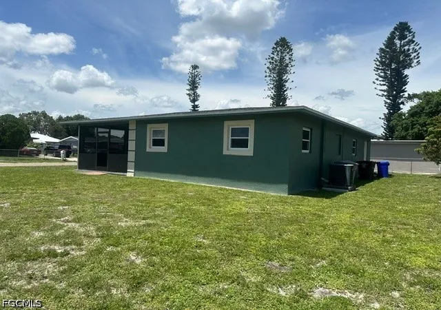 Photo 14 of Single family home for sale at 1785 N Markley Ct, Fort Myers, FL 33916 | MLS# 2026035936 | Listing updated on 2026-09-04
