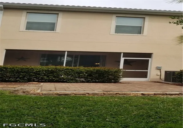 Photo 3 of Townhouse for sale at 10020 Via Colomba Cir, Fort Myers, FL 33966 | MLS# 2026035955 | Listing updated on 2026-09-12