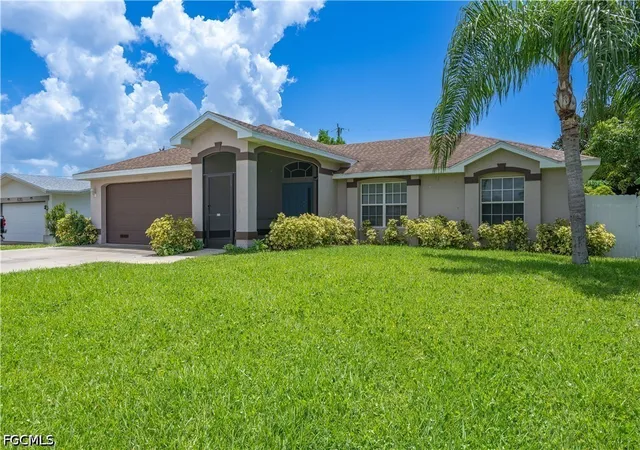 Photo 2 of Single family home for sale at 626 Retunda Pkwy W, Cape Coral, FL 33904 | MLS# 2026035979 | Listing updated on 2026-10-19