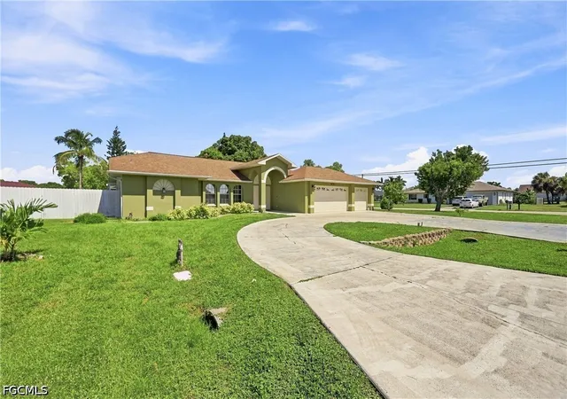 Photo 3 of Single family home for sale at 1239 Se 23rd Ave, Cape Coral, FL 33990 | MLS# 2026035991 | Listing updated on 2026-09-14