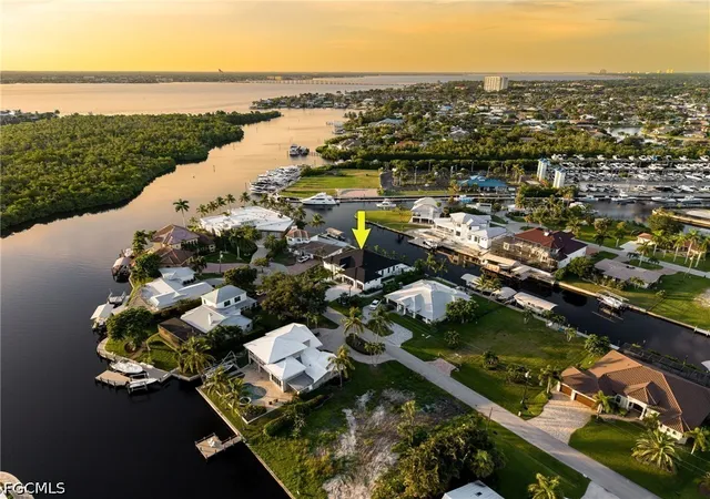 Photo 3 of Single family home for sale at 111 Montrose Dr, Fort Myers, FL 33919 | MLS# 2026036038 | Listing updated on 2026-09-16