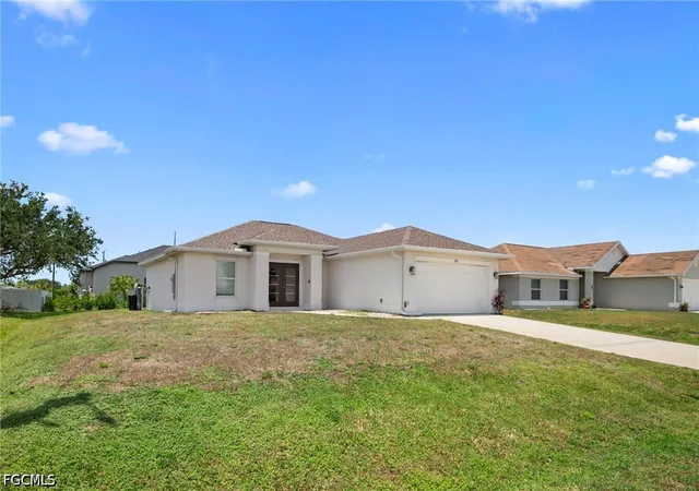 Photo 2 of Single family home for sale at 202 Nw 25th Pl, Cape Coral, FL 33993 | MLS# 2026036044 | Listing updated on 2026-09-13