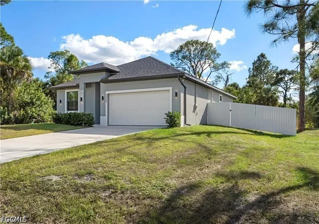 Photo 3 of Single family home for sale at 5008 Myrtlewood Rd, Labelle, FL 33935 | MLS# 2026036085 | Listing updated on 2026-09-05