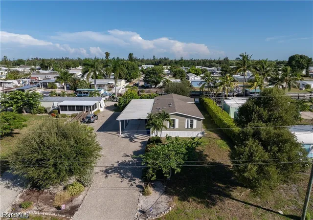Photo 1 of Manufactured home for sale at 4826 Sandpiper Dr Sw, St James City, FL 33956 | MLS# 2026036122 | Listing updated on 2026-10-06