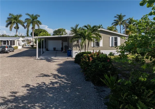 Photo 2 of Manufactured home for sale at 4826 Sandpiper Dr Sw, St James City, FL 33956 | MLS# 2026036122 | Listing updated on 2026-10-06