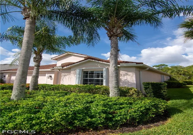 Photo 3 of Single family home for sale at 9124 Shadow Glen Way, Fort Myers, FL 33913 | MLS# 2026036125 | Listing updated on 2026-09-13