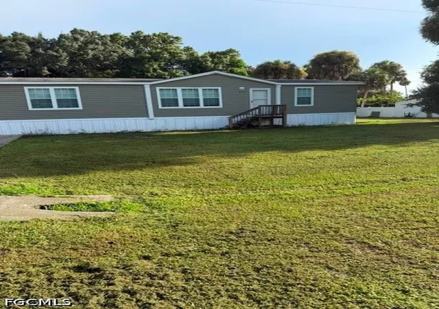 Photo 2 of Sale Pending at 2495 Zoysia Ln, North Fort Myers, FL 33917 | MLS# 2026036141 | Listing updated on 2026-09-11
