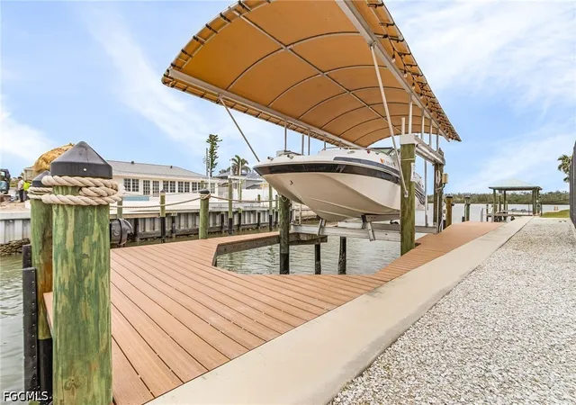 Photo 3 of Single family home for sale at 467 Madison Ct, Fort Myers Beach, FL 33931 | MLS# 2026036198 | Listing updated on 2026-09-12