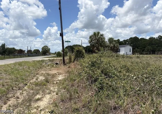 Photo 2 of Sale Pending at 1201 Homestead Ave, Clewiston, FL 33440 | MLS# 2026036226 | Listing updated on 2026-09-09
