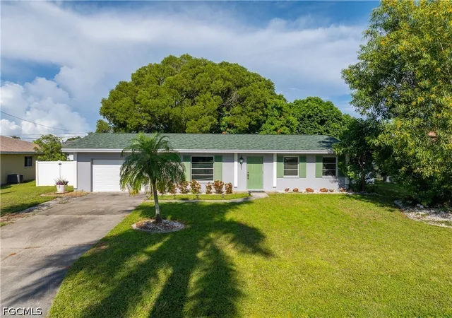 Photo 1 of Single family home for sale at 1402 Se 8th Pl, Cape Coral, FL 33990 | MLS# 2026036263 | Listing updated on 2026-09-14