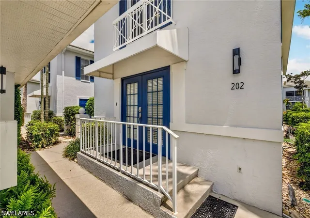 Photo 3 of Sale Pending at 7108 Barrington Cir #202, Naples, FL 34108 | MLS# 226028627 | Listing updated on 2026-10-01