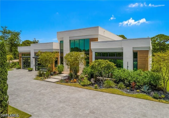 Photo 3 of Mansion for sale at 6616 Trail Blvd, Naples, FL 34108 | MLS# 226030849 | Listing updated on 2026-09-02