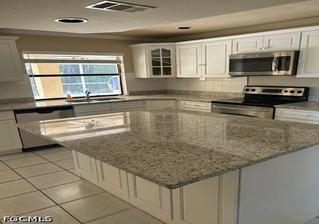 Photo 4 of Single family home for sale at 3603 Se 18Th Pl, Cape Coral, FL 33904 | MLS# 2026036338 | Listing updated on 2026-09-18