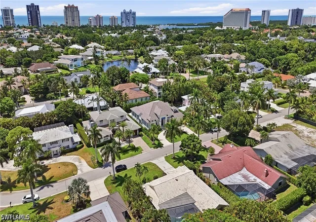 Photo 2 of Sale Pending at 4865 Whispering Pine Wy, Naples, FL 34103 | MLS# 226030444 | Listing updated on 2026-09-11