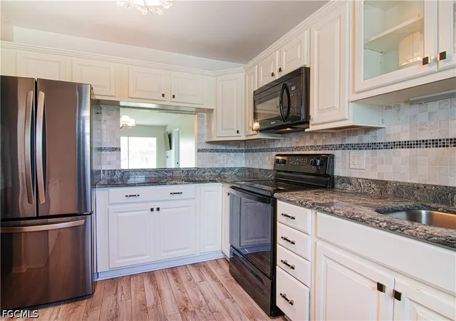 Listing Photo 5 - Condo for sale in building located at 1262 Myerlee Country Clb Blvd, Fort Myers, FL 33919 - Unit #6