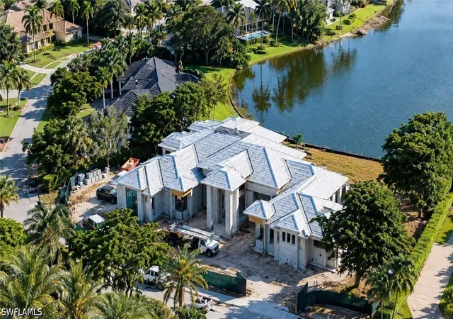 Photo 4 of Single family home for sale at 13681 Pondview Cir, Naples, FL 34119 | MLS# 226030531 | Listing updated on 2026-10-09
