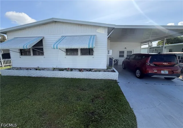 Manufactured home for sale at 653 Future Dr, North Fort Myers, FL 33917 | MLS# 2026036384
