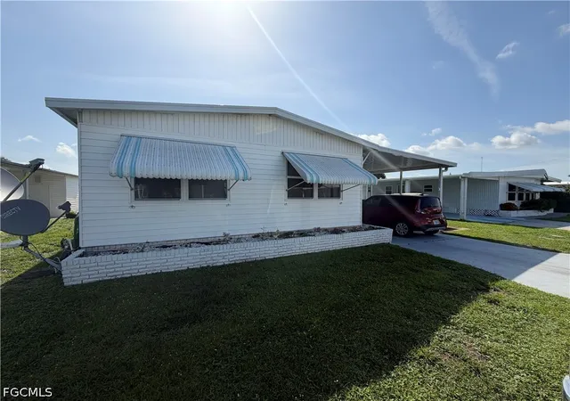 Photo 2 of Manufactured home for sale at 653 Future Dr, North Fort Myers, FL 33917 | MLS# 2026036384 | Listing updated on 2026-09-03