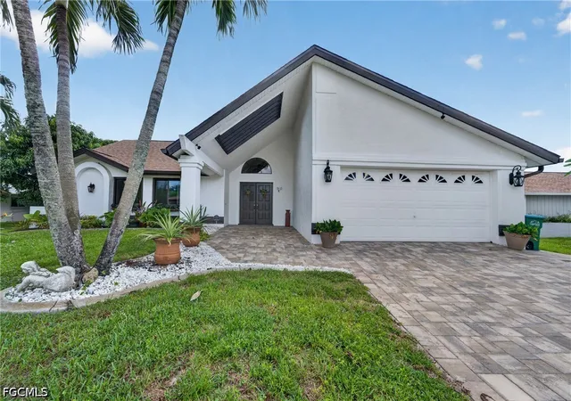 Photo 1 of Sale Pending at 304 Se 29th Terrace, Cape Coral, FL 33904 | MLS# 2026036445 | Listing updated on 2026-09-16