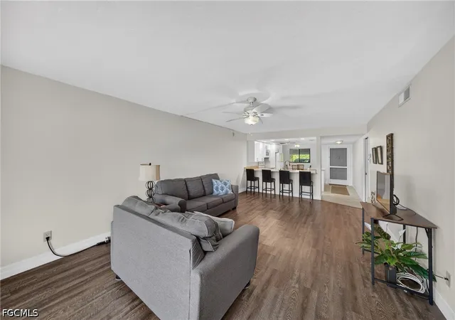 Listing Photo 4 - Condo for sale in building located at 4719 Se 17Th Pl, Cape Coral, FL 33904 - Unit #103