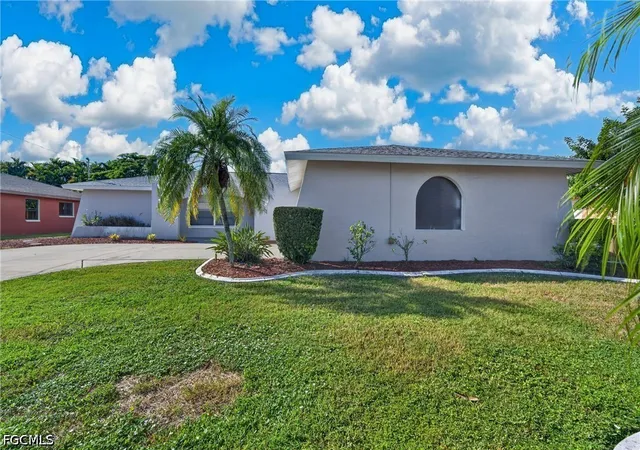 Photo 2 of Single family home for sale at 850 Se 41st St, Cape Coral, FL 33904 | MLS# 2026036502 | Listing updated on 2026-09-03