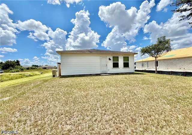Photo 4 of Single family home for sale at 2800 26th Street SW, Lehigh Acres, FL 33976 | MLS# 2026036509 | Listing updated on 2026-10-22
